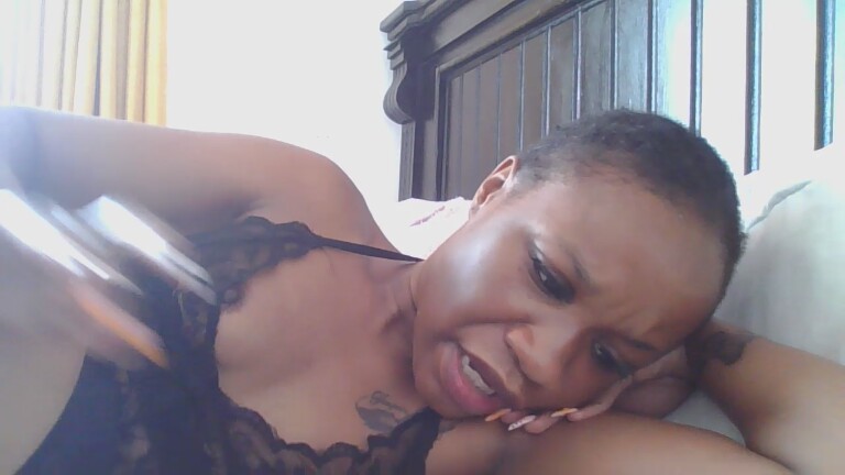 Nicki69's Streamate show and profile