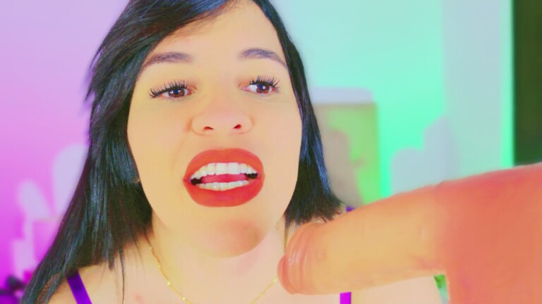 CharlootteEvans's Streamate show and profile