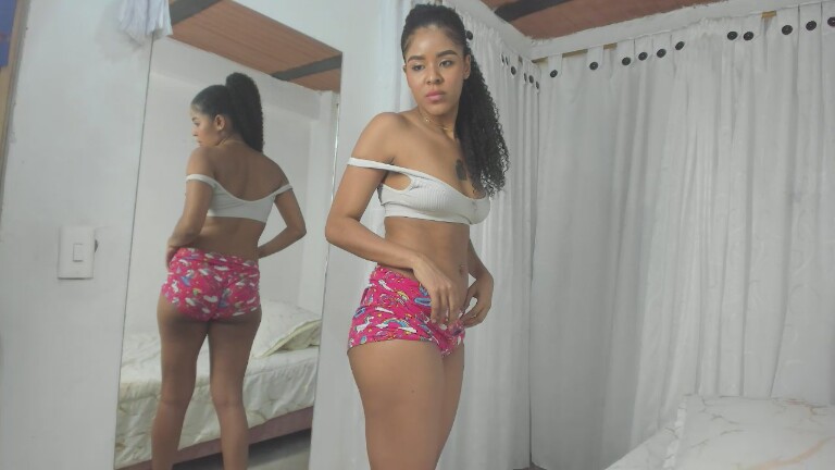 LoreyHamilton's Streamate show and profile