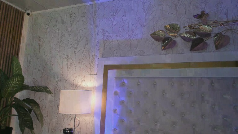 Mia_Ferreer's Streamate show and profile