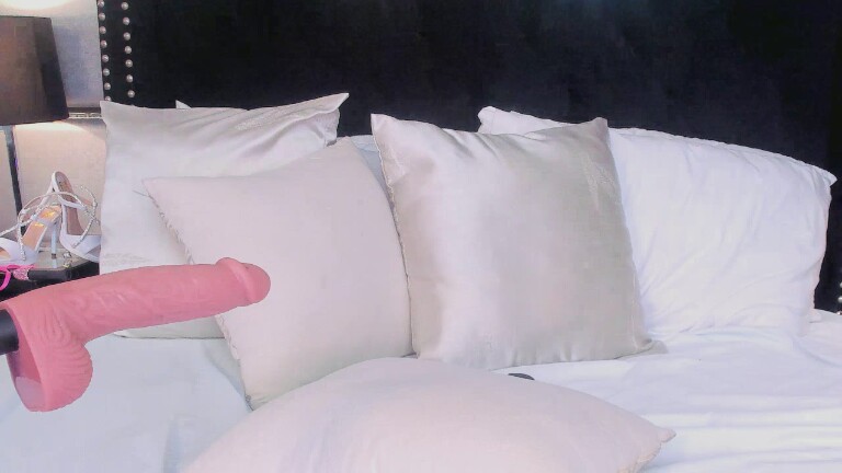 EmilyBlack69's Streamate show and profile