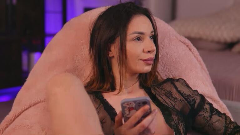 FlirtyFawn's Streamate show and profile