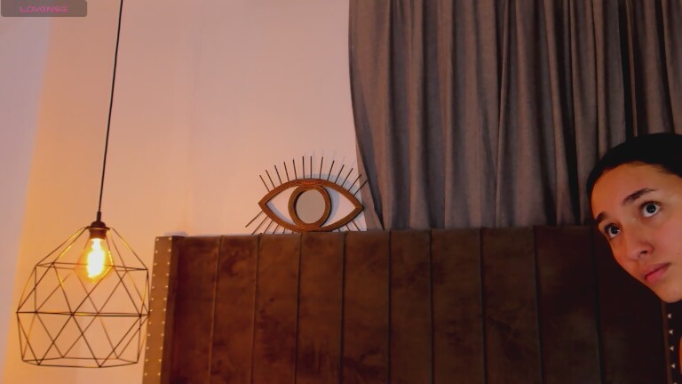 SofiaLoren111's Streamate show and profile