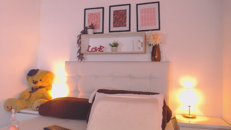 EmilyPricee's Streamate show and profile