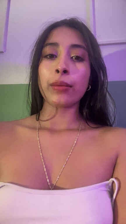 AlejandraSanz's Streamate show and profile