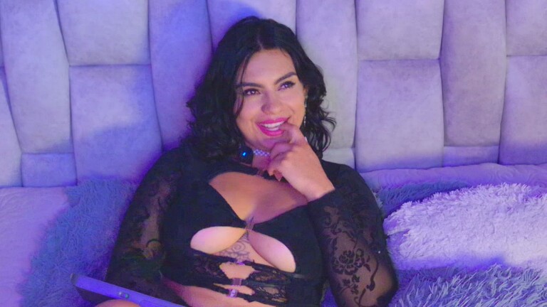 MaiaCooper's Streamate show and profile