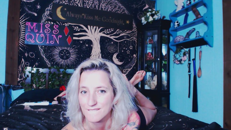 MissQuinCam's Streamate show and profile