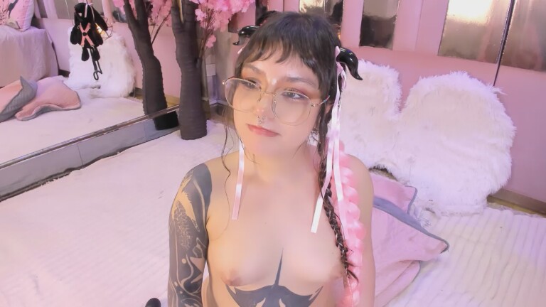 BizzyNoar19's Streamate show and profile