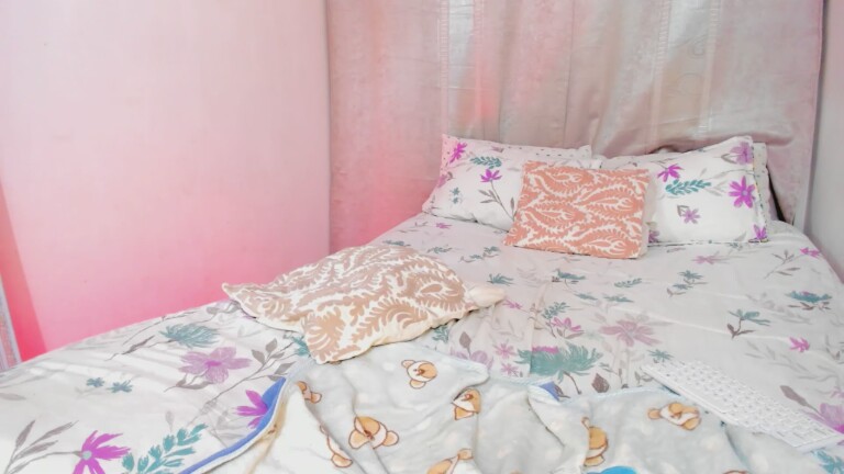 LolaAddams's Streamate show and profile